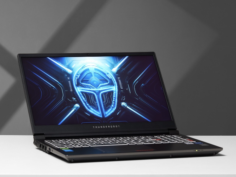 雷神猎刃S轻薄本震撼发布：i9处理器+RTX5070Ti显卡，性能与便携并存？